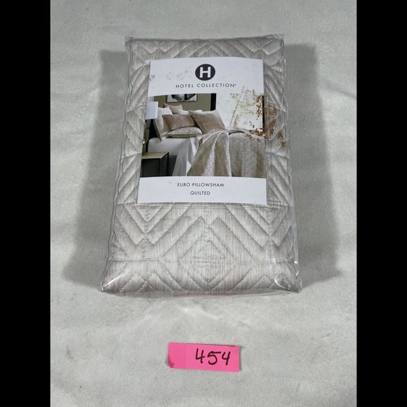 NIB Hotel Collection Woodrose Quilted (1 ) Euro European Pillow Sham‎ #454 - Picture 1 of 12